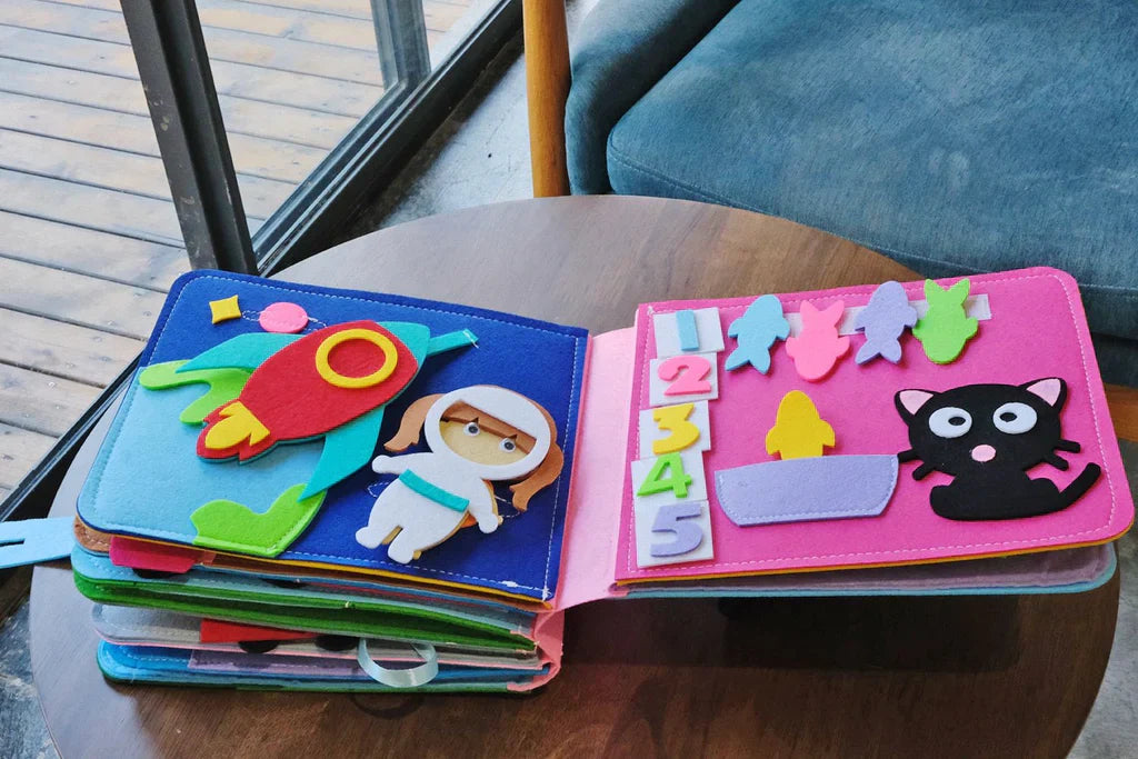 Minderoo – Das interaktive Montessori-Filzbuch